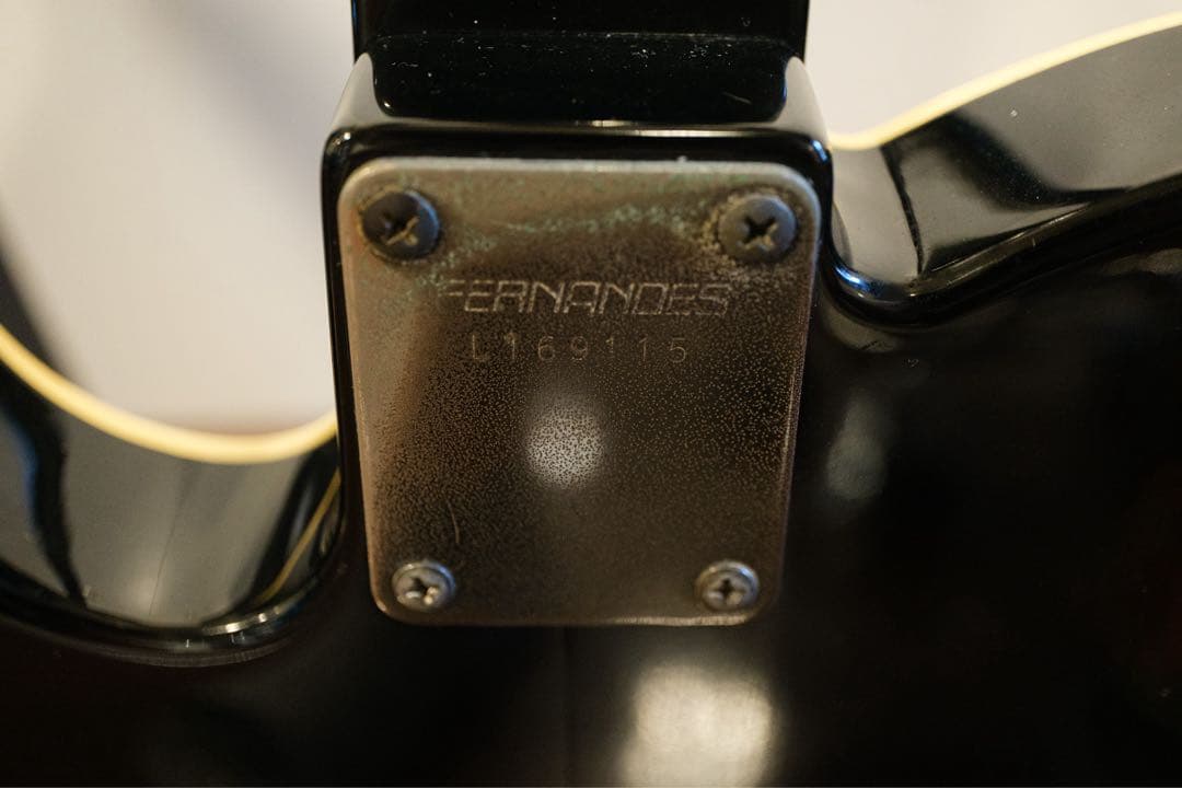 フェルナンデス 初期 LシリアルTEJ-75 白FGI ×EMG 布袋寅泰