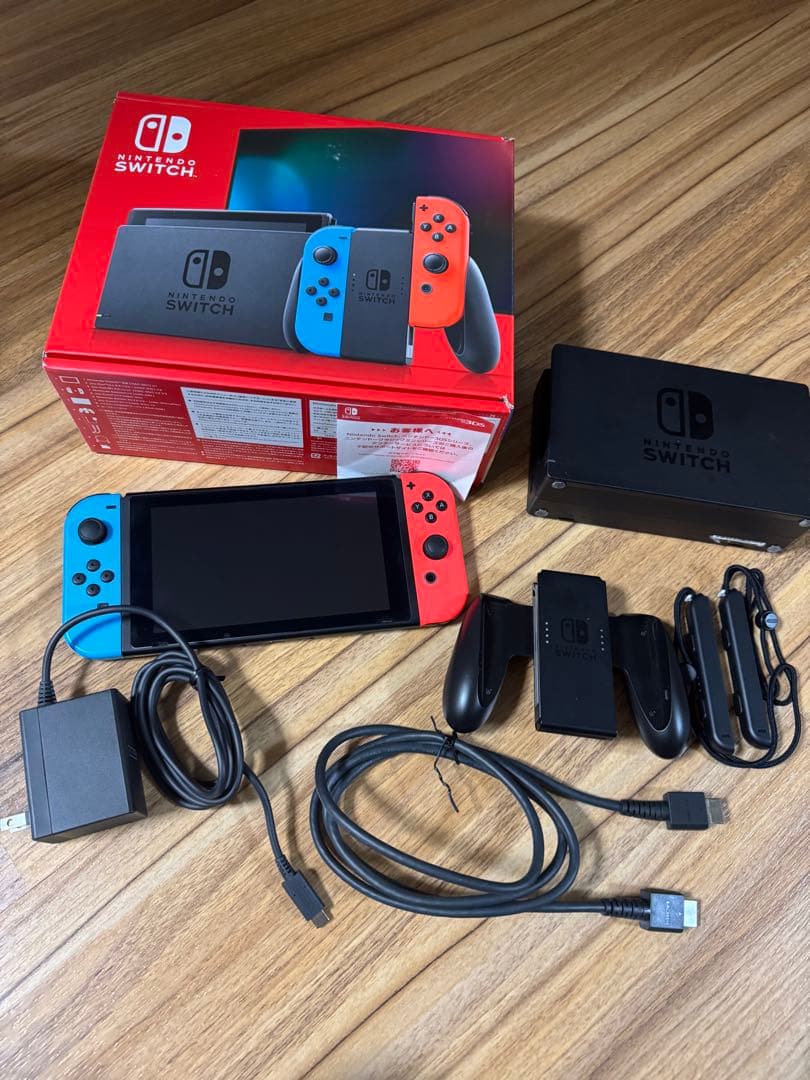 2024年新品購入 Nintendo Switch 付属品完備 ケースおまけ