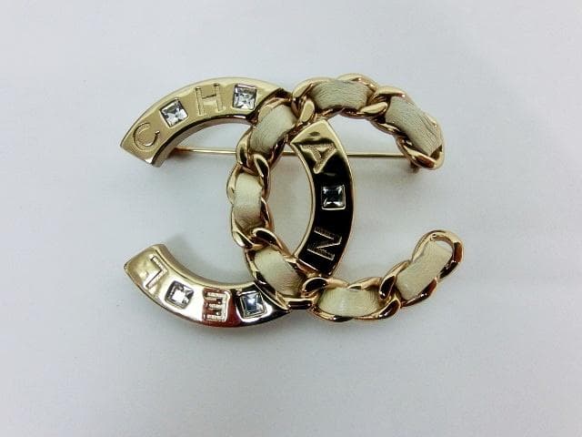 CHANEL シャネル ブローチ B19S ココマーク ラインストーン レザー