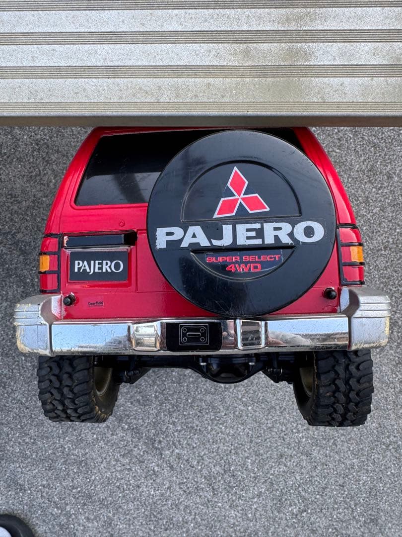 タミヤ　三菱 パジェロ　ラジコンカー 赤