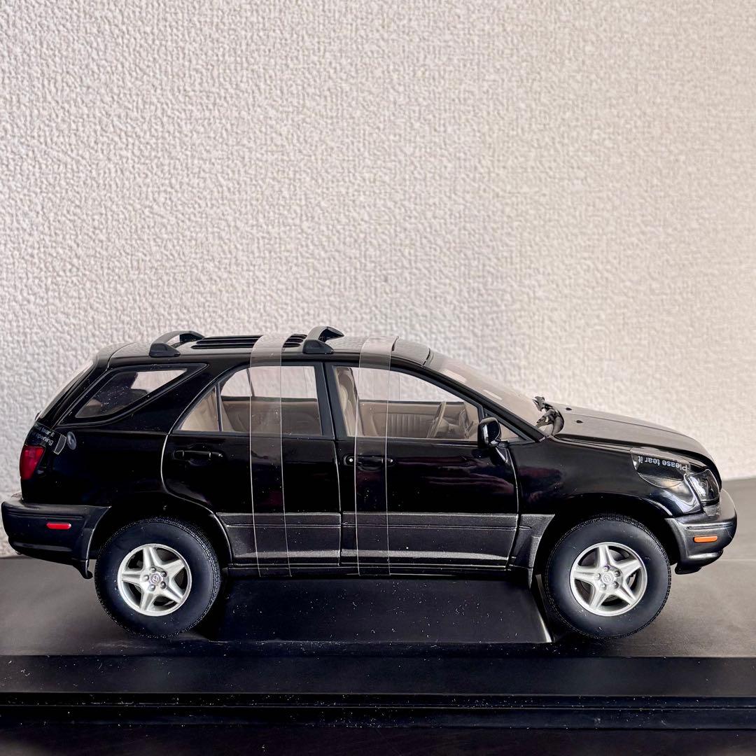 【AUTO art・開封済み未使用・送料込み】レクサスRX300 黒 1/18
