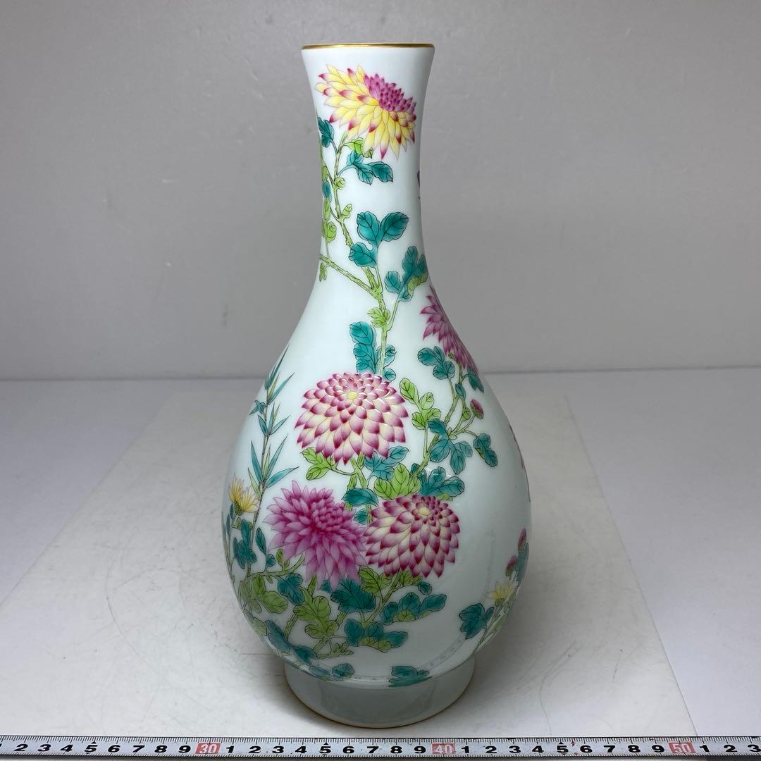 中国美術　大清乾隆年製　粉彩花蝶図花瓶　タニト　東さ7-0809☆2F