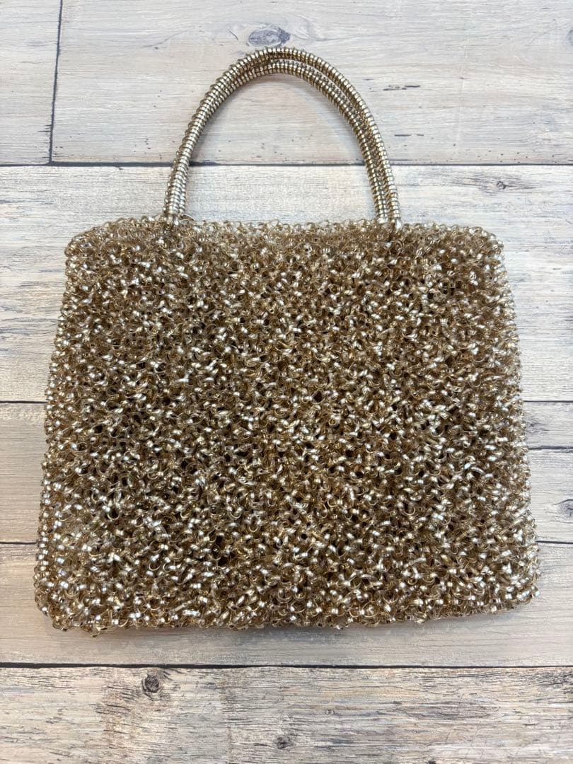 アンテプリマゴールド チャーム付きハンドバッグ