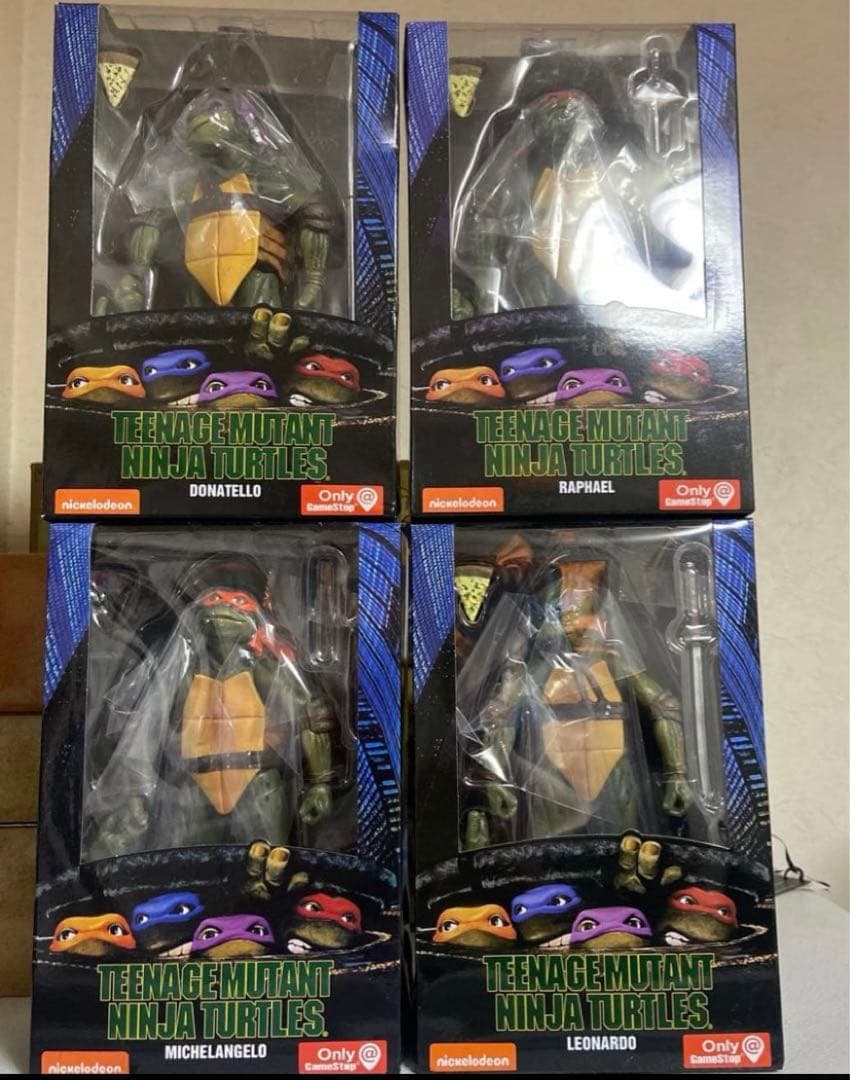 ティーンエイジ・ミュータント・ニンジャ・タートルズ4体セット