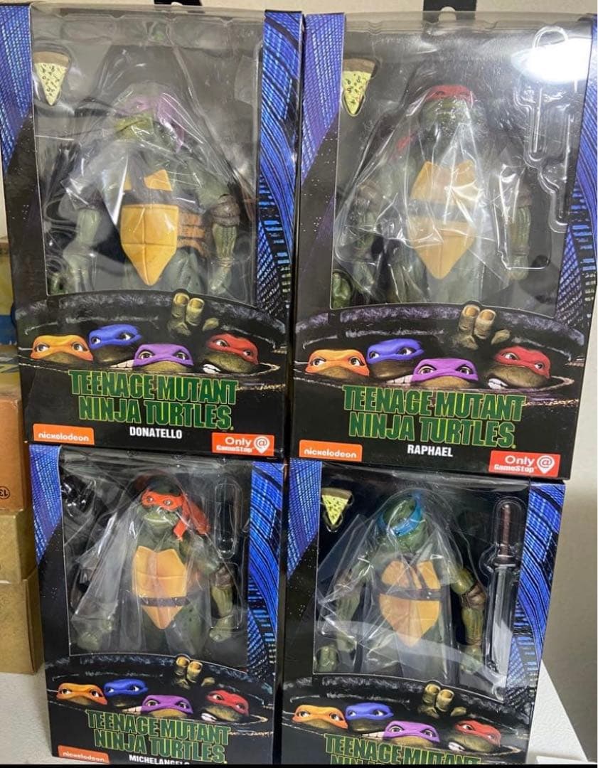 ティーンエイジ・ミュータント・ニンジャ・タートルズ4体セット