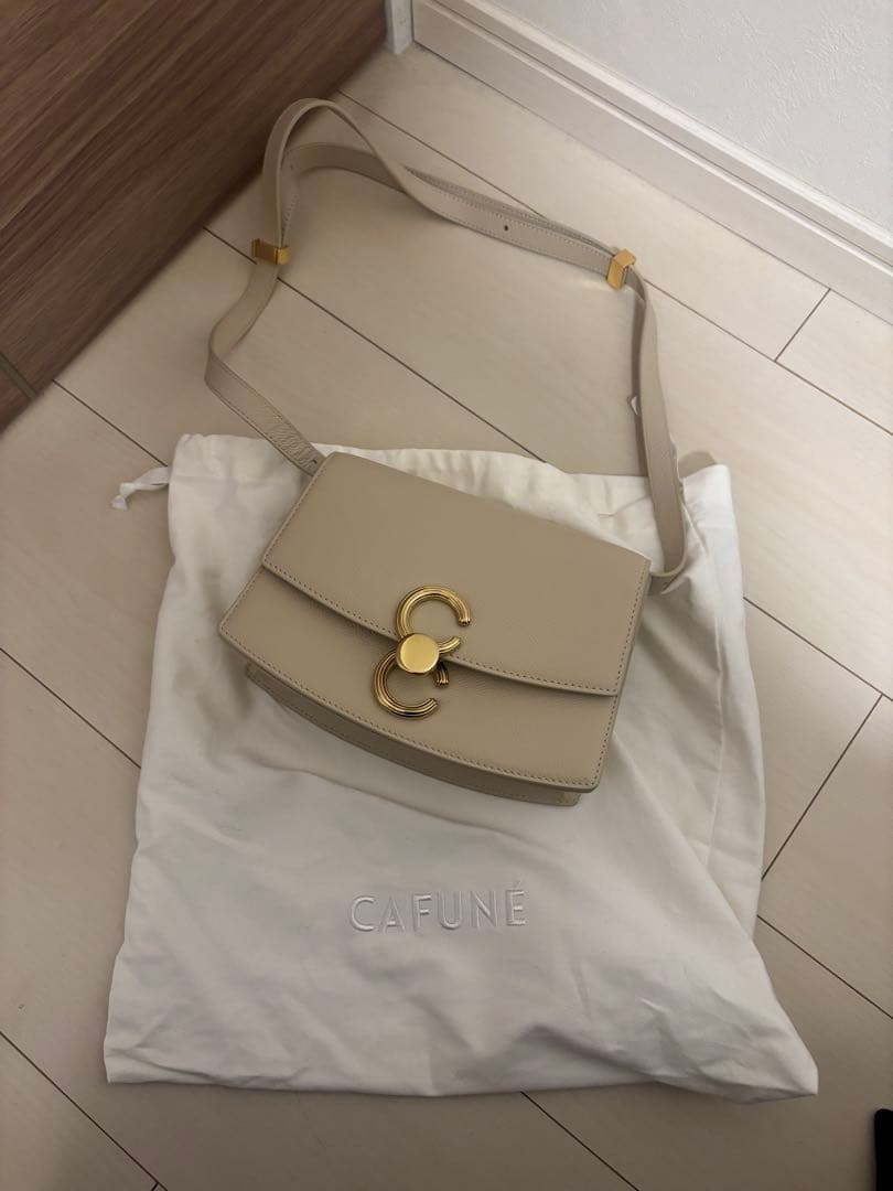 CAFUNÉ ベージュ ショルダーバッグ
