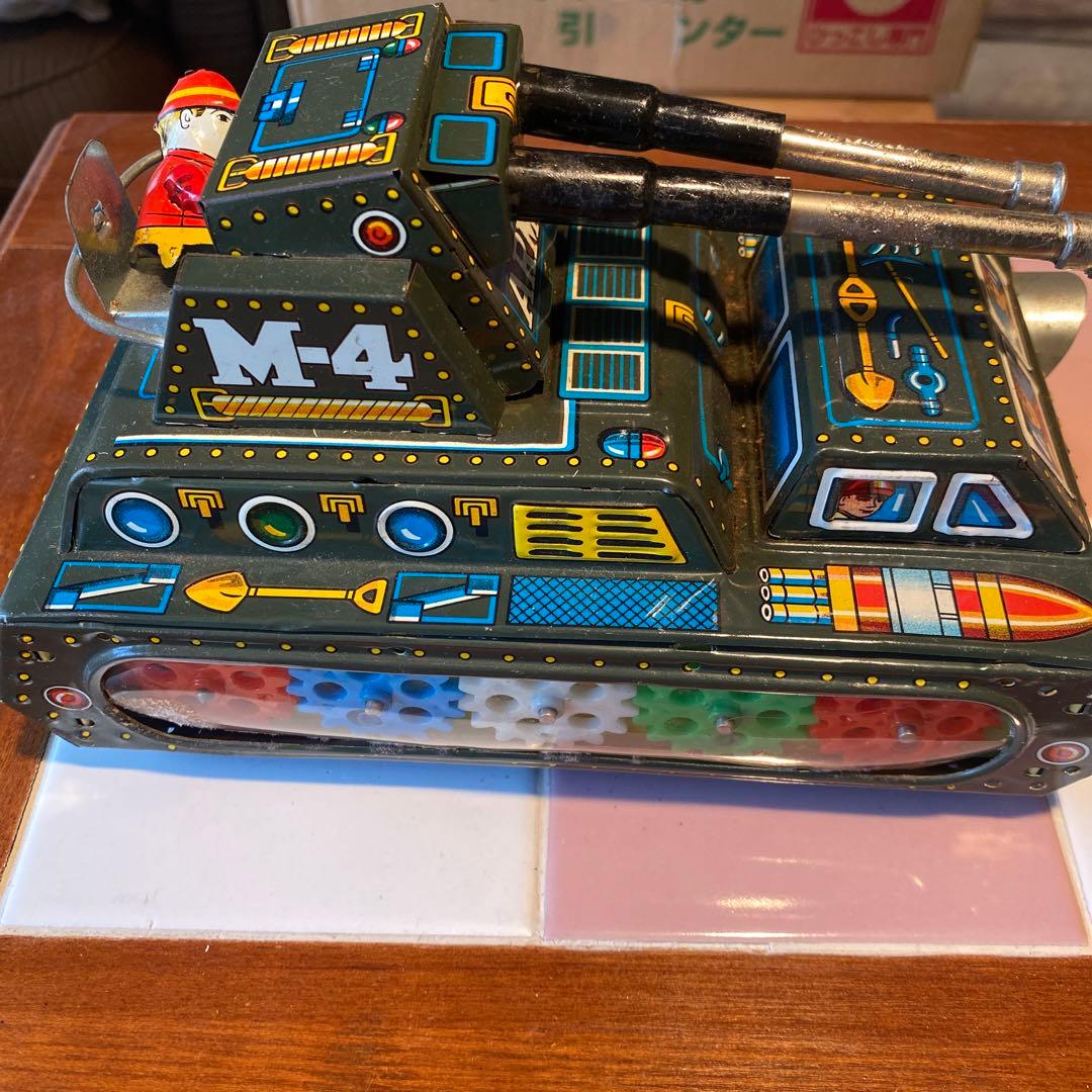 アーマードカー ゼンマイ式 おもちゃ