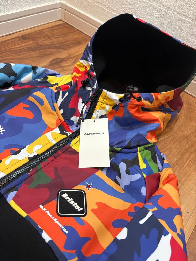 SOPH. カラフル迷彩フードジャケット　定価　約30.000円税込