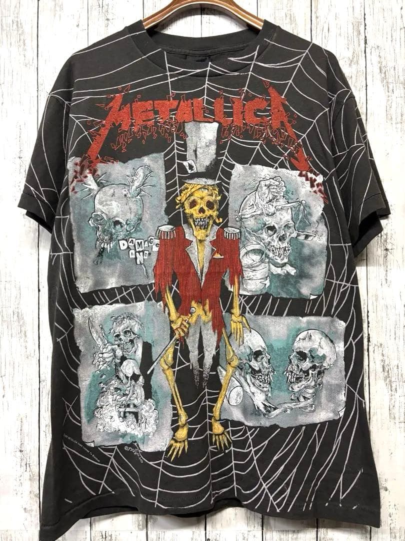 メタリカ LLICA Tシャツ