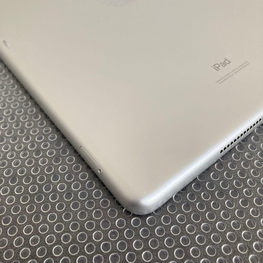 3766【早い者勝ち】iPad8 第8世代 32GB SIMフリー☆