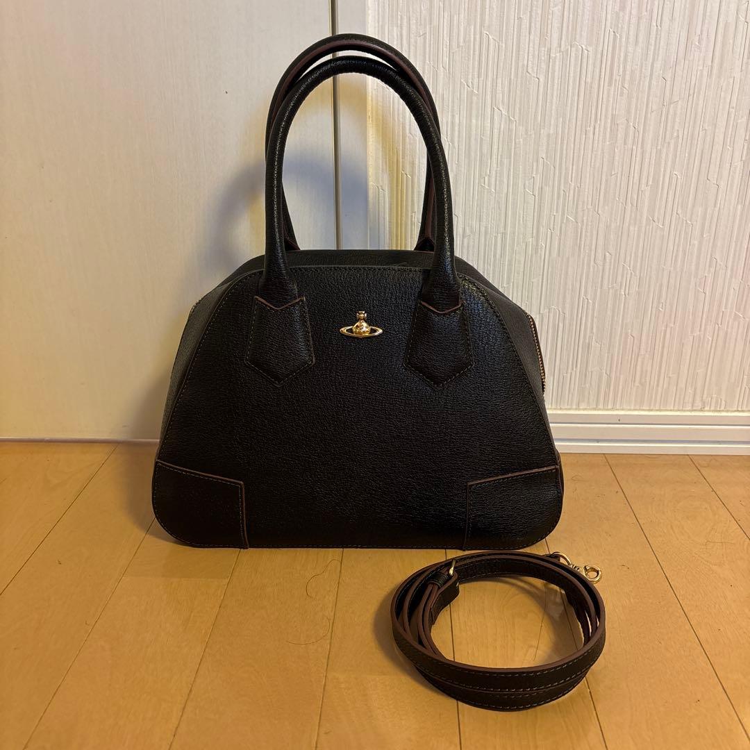 【極美品】ヴィヴィアン ウエストウッド　ヤスミン　黒のショルダーバッグ