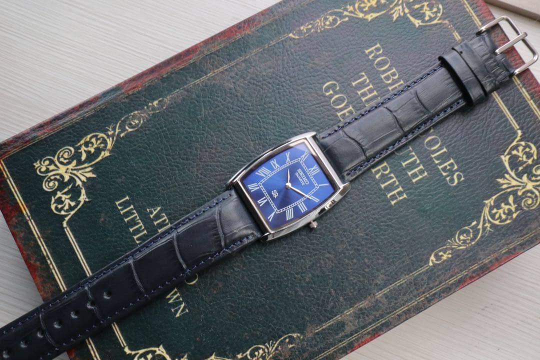 SEIKO tank トノー型 ブルー文字盤 稼動品