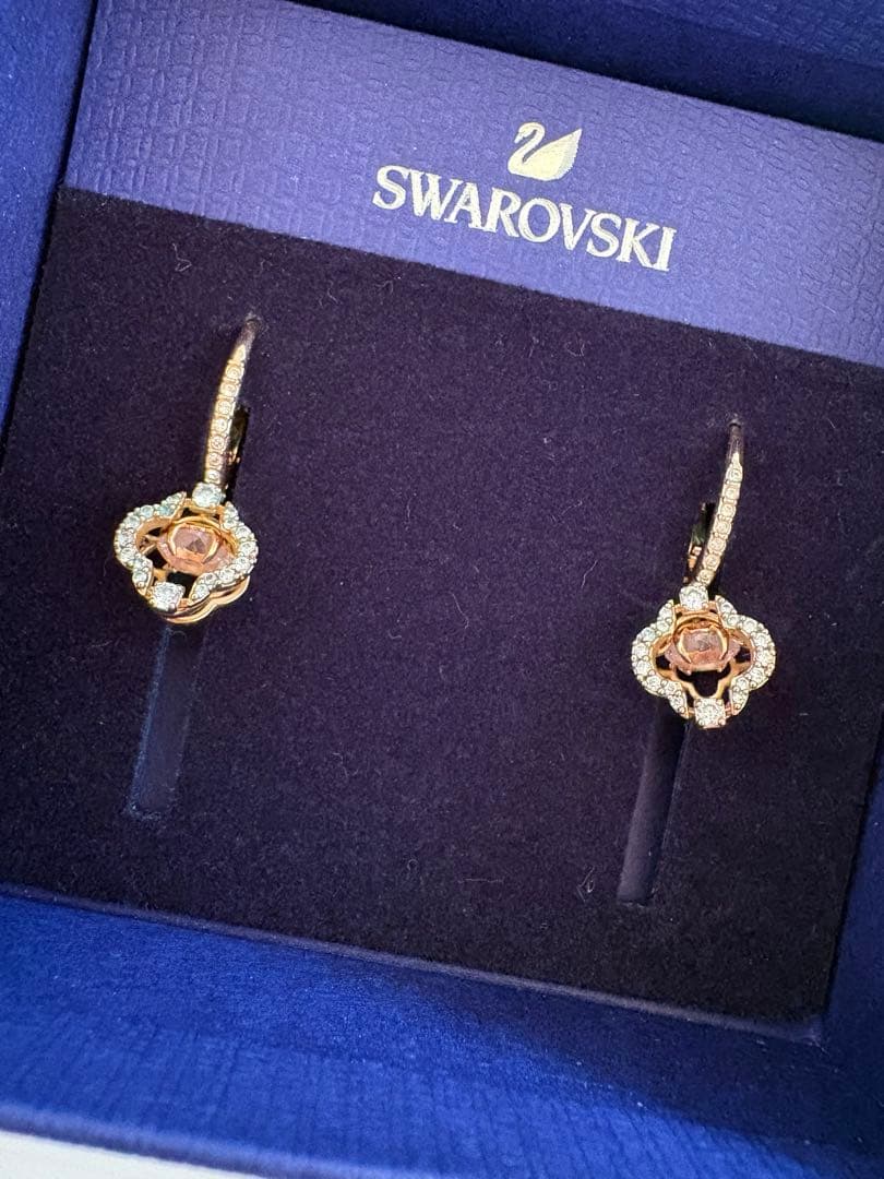 スワロフスキーピアス　ピンクゴールド クローバー ピンク