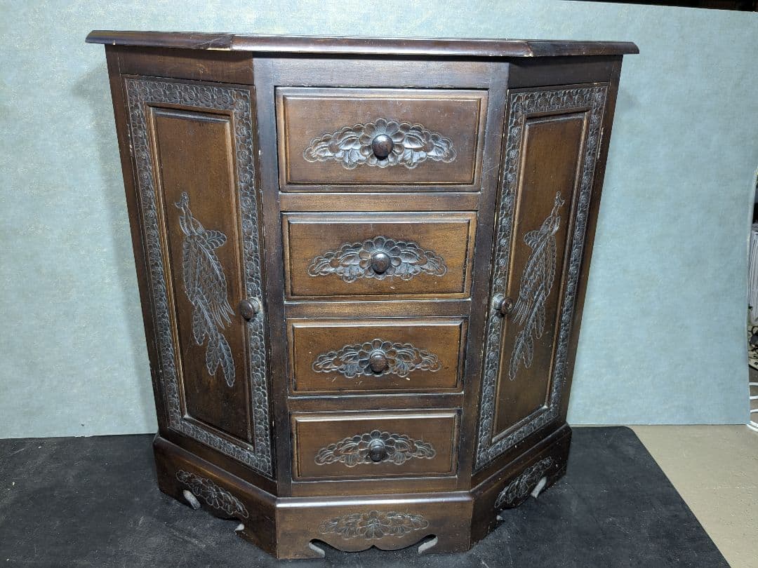 (S) 木彫刻　引き出し　4段　アンティーク　レトロ