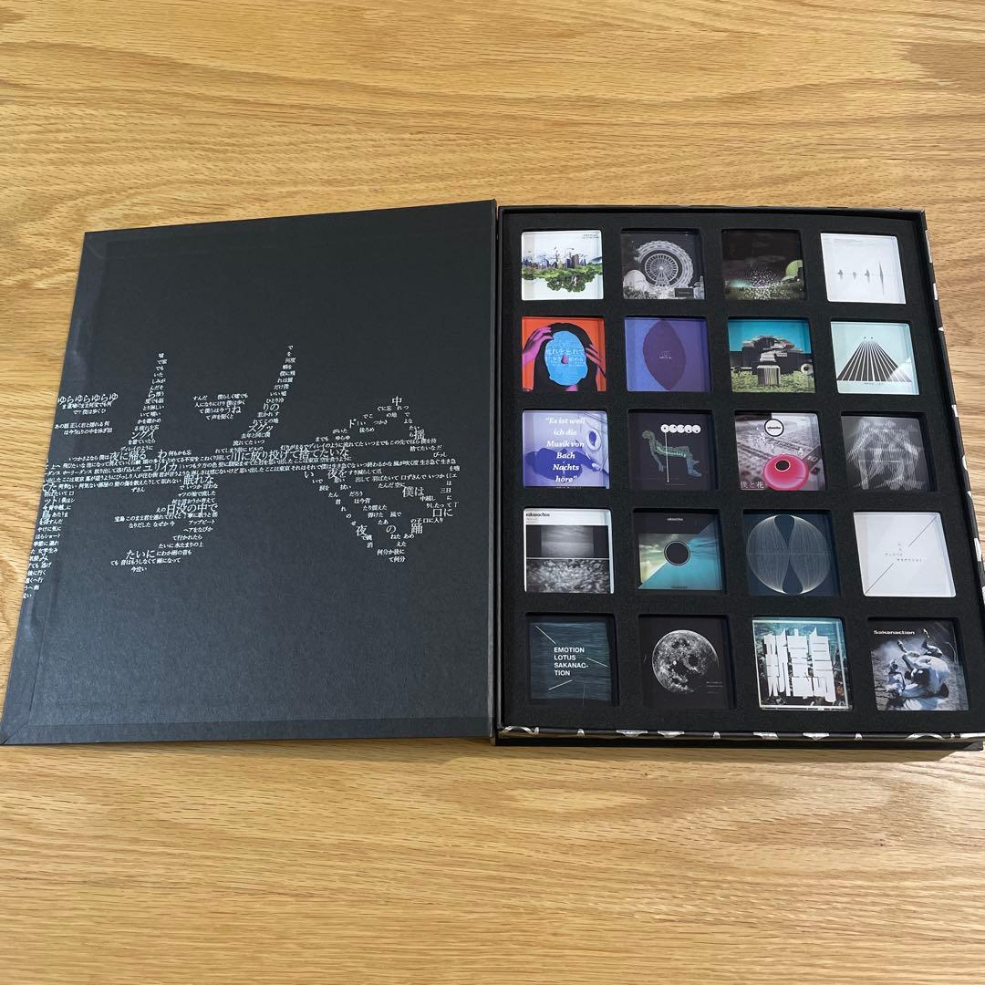 サカナクション10thANNIVERSARYACRYLIC BADGEBOOK