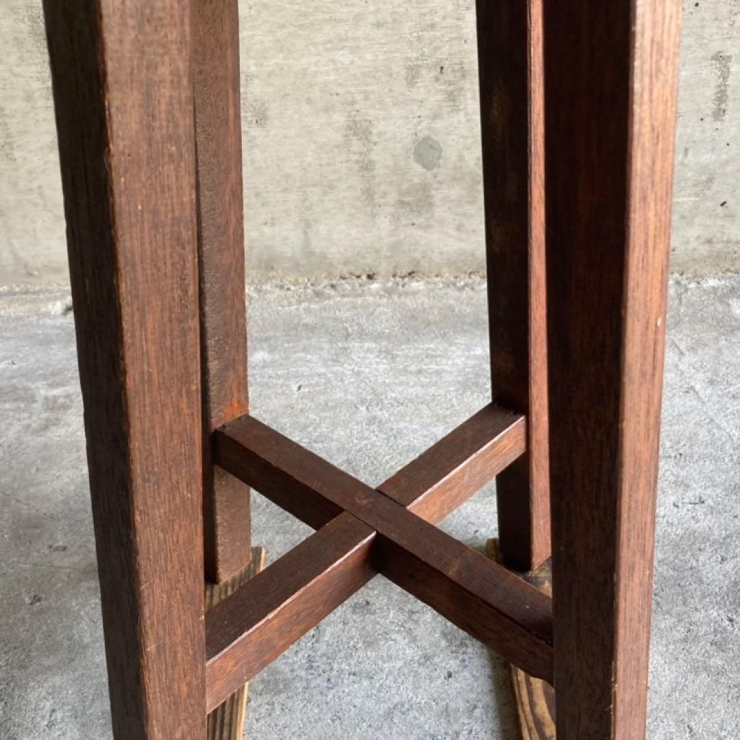 古い丸椅子 スツール チェア 椅子 木製 飾り台 置物台 花台 古道具 レトロ