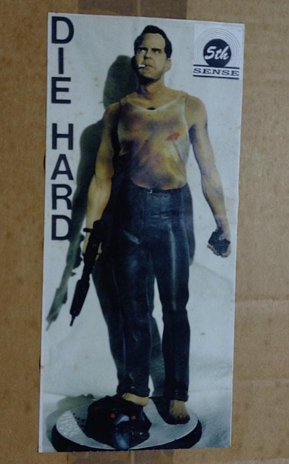 ■ダイ・ハード【ジョン・マクレーン】ブルース・ウィリス絶版ガレージキット未組立て