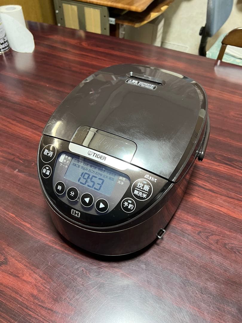 TIGER IH炊飯器 JPW-D100T 2023年製 5.5合