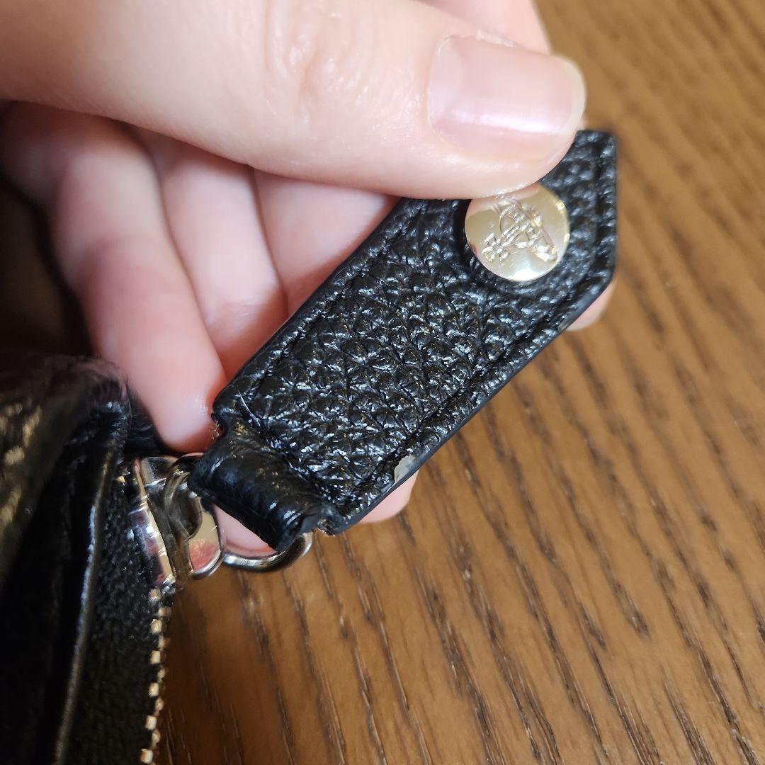 ヴィヴィアン　 二つ折り財布　黒　シルバー