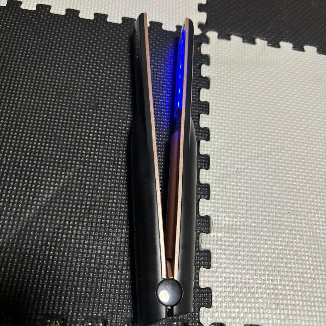 MEDULLA ストレートヘアアイロン ブラック