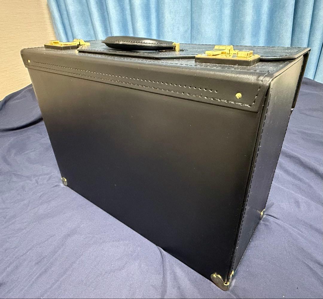 と*も様 アタッシュケース　ジェイシーハミルトン　　 A3ファイル ビジネスバッ