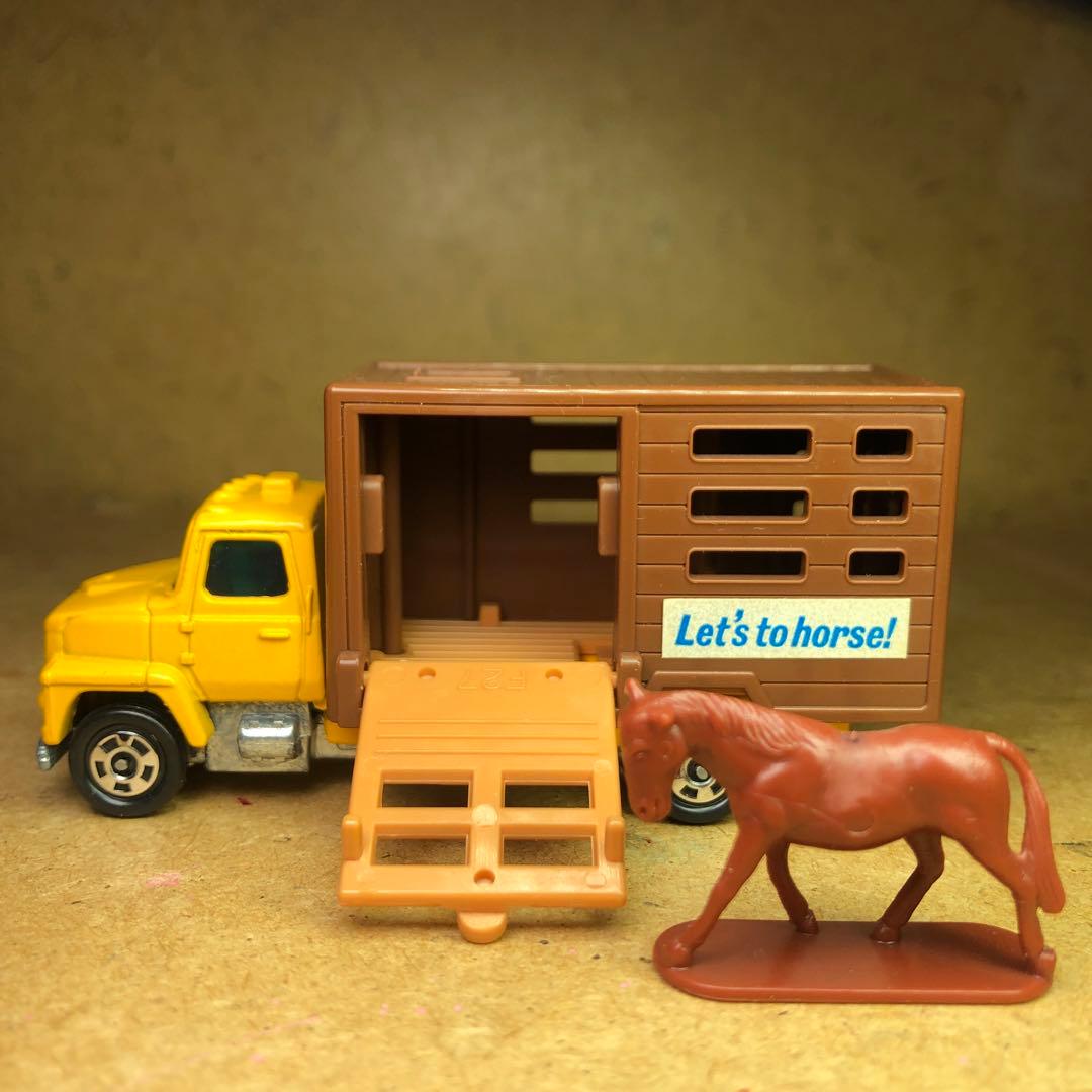 トミカ フォード キャトル トラック　青箱NO.F62 馬運搬車箱無 日本製