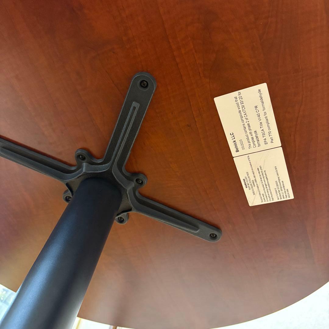 組み立てのみ未使用　円形　ミーティングテーブル　会議テーブル　ダイニングテーブル