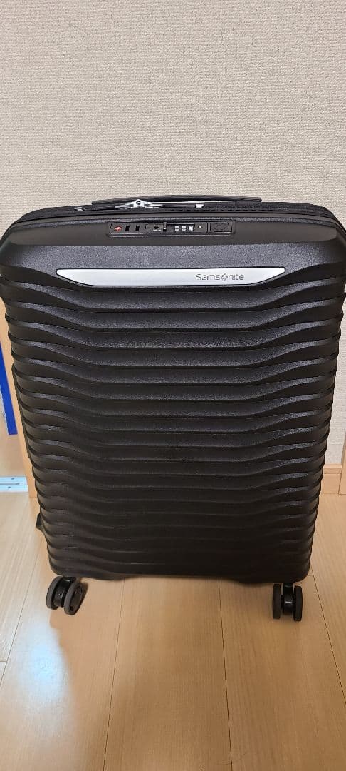 美品　Samsonite ブラック キャリーケース TSAロック　アップスケープ