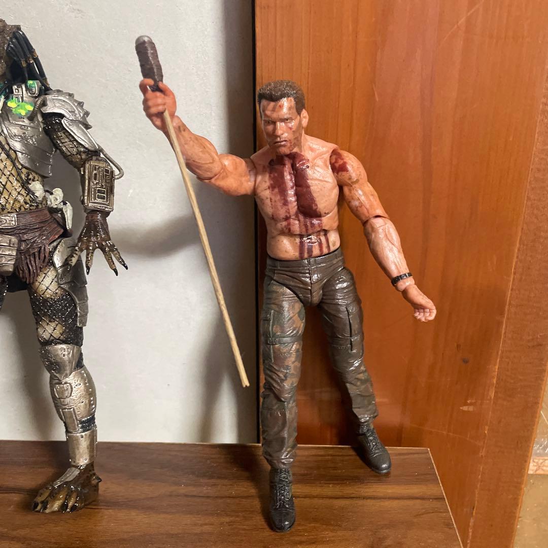 ネカ　プレデターとダッチ フィギュアセット