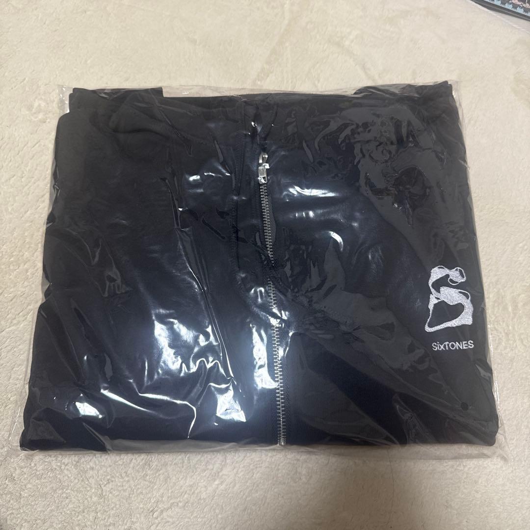 新品未開封　MILESixTONESパーカー 2026 SixTONES