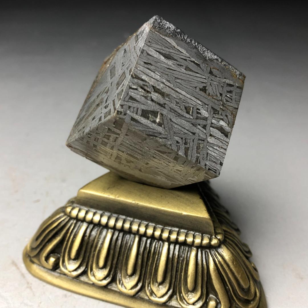 草薙真　アルタイ隕石　メテオライト 立方体　 鉄隕石　重さ199ｇ