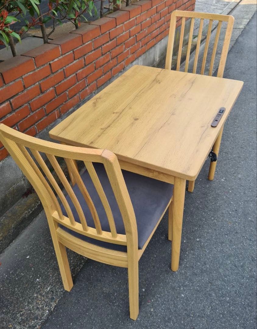 ＊東京都付近限定品＊美品　ニトリ ダイニングテーブル　椅子2脚セット　こたつ