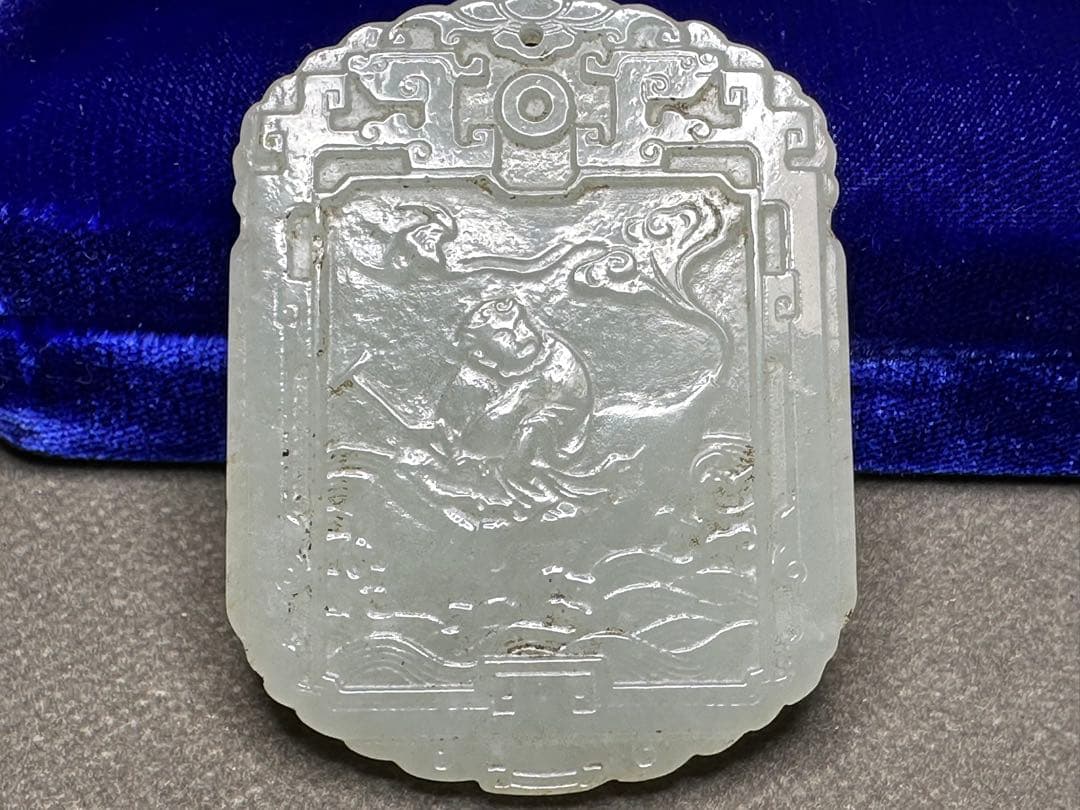 中国美術　ループタイ　和田玉　古砡　白砡　根付　天然素材　アンティーク　置物骨董