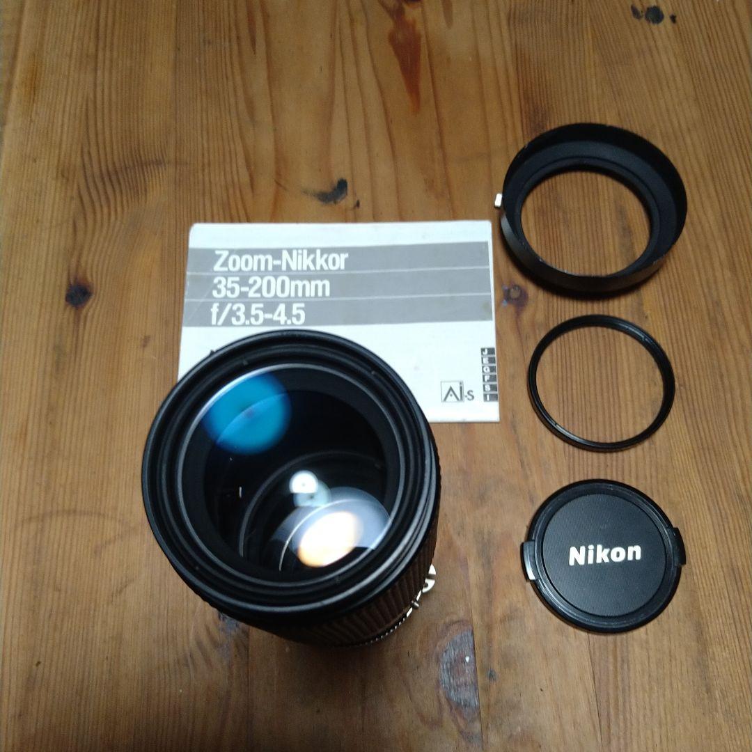 ニコンＦ２ レンズ35−200mmｆ/3・5−4・5 スピードライト