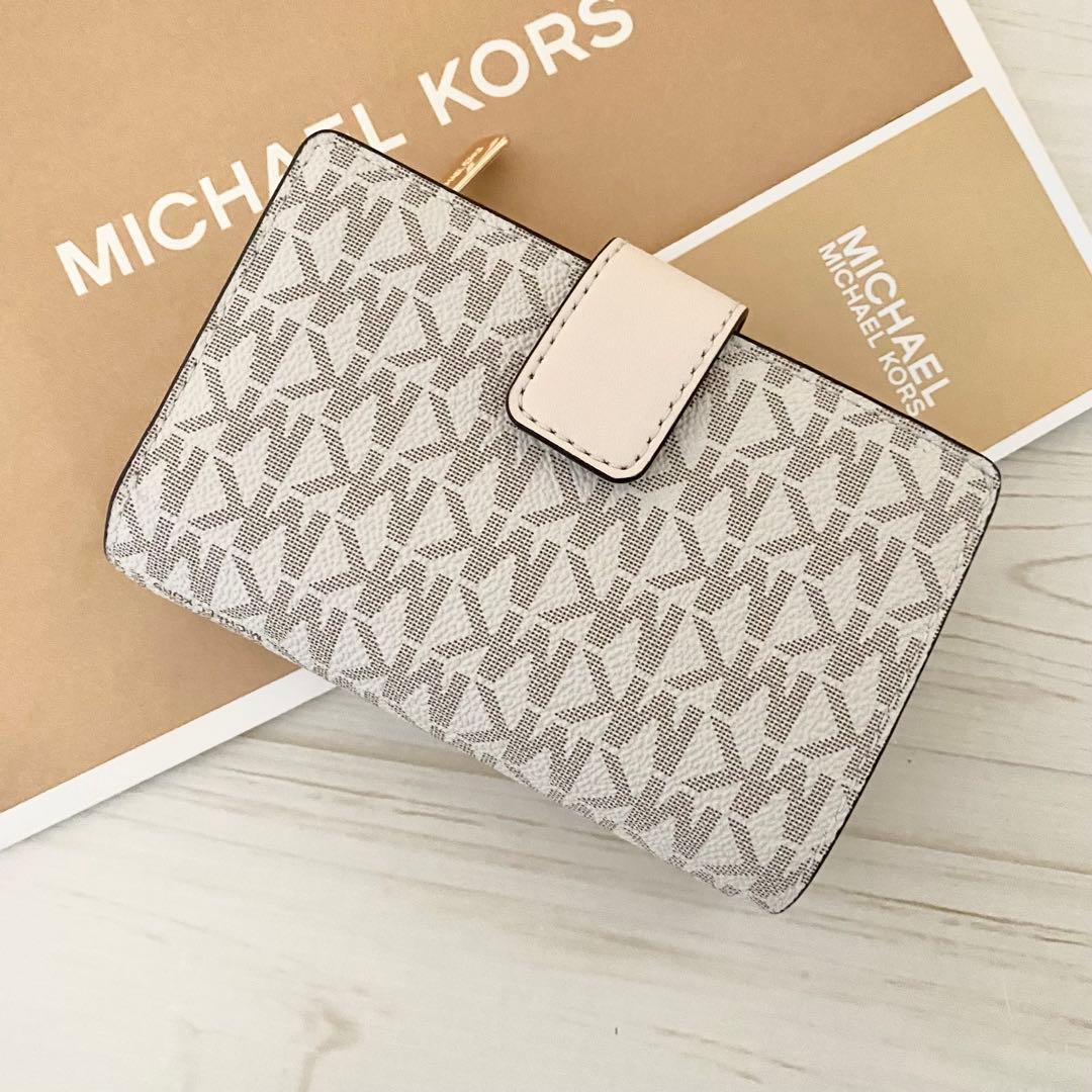 ★ 限定セール！新品 MICHAEL KORS 折り財布 花柄 二つ折り財布