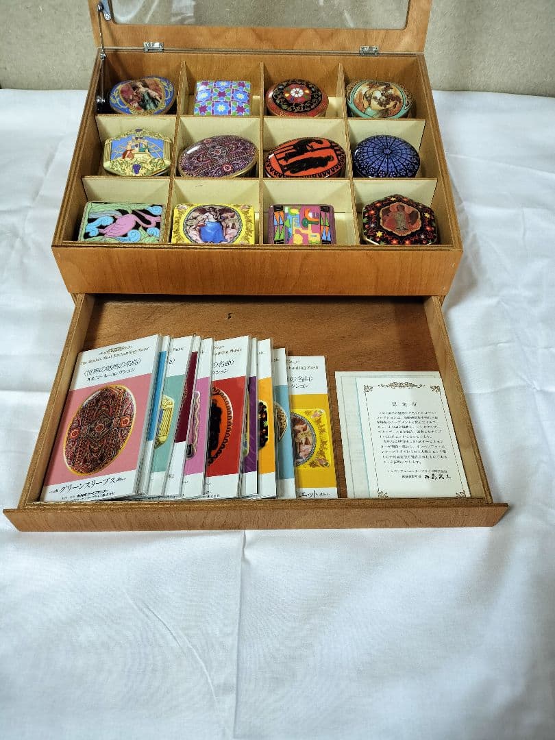 NHK世界の魅惑の名曲　陶器オルゴールセット 12個収納 木製ケース付き