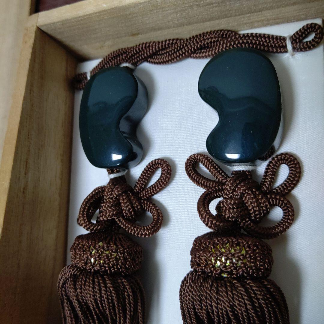 勾玉型の風鎮箱入り　検　めのうの店川島　伝統工芸　瑪瑙　碧玉　掛軸　出雲石　書道