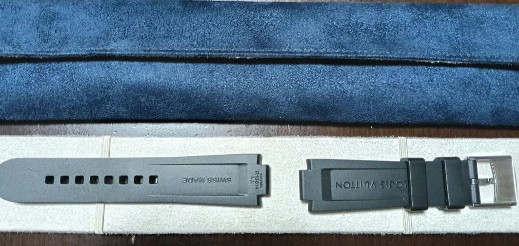 【専用】ルイヴィトン 純正 モノグラムラバーストラップ L