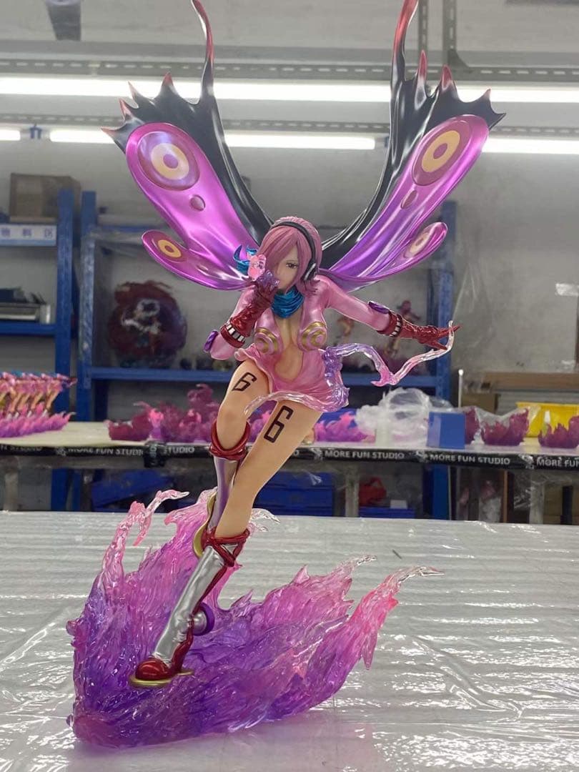 ワンピース ヴィンスモーク・レイジュ 1/4スケール ガレージキット スタチュー