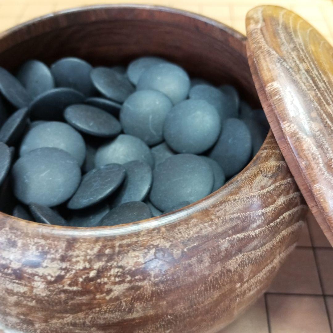 本格囲碁盤　本榧　碁盤囲碁　ヘソあり美品　高級品昭和レトロ　脚付囲碁盤碁石セット