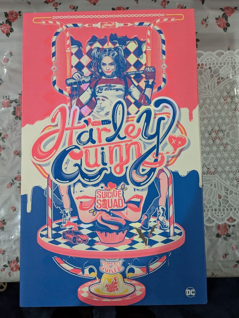 Hot toys ハーレイ・クイン フィギュア （通常版）