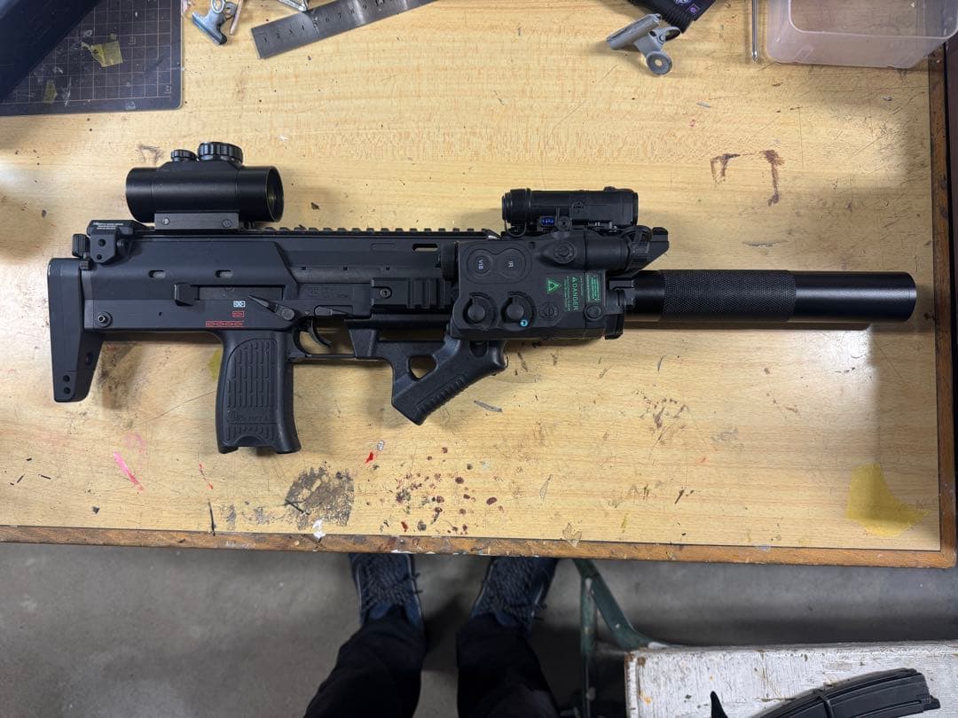 東京マルイ　mp7a1 ガスブローバック　外装カスタム済