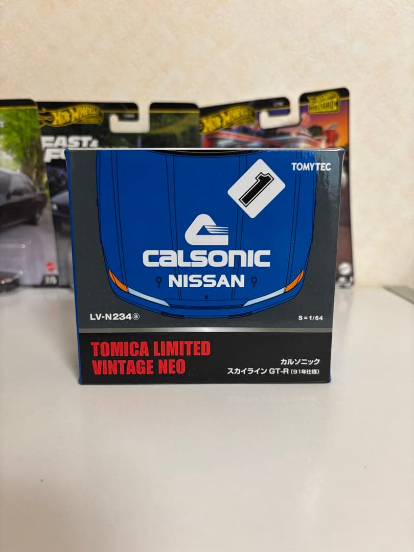 トミカリミテッド ヴィンテージネオ　カルソニックスカイライン GT-R