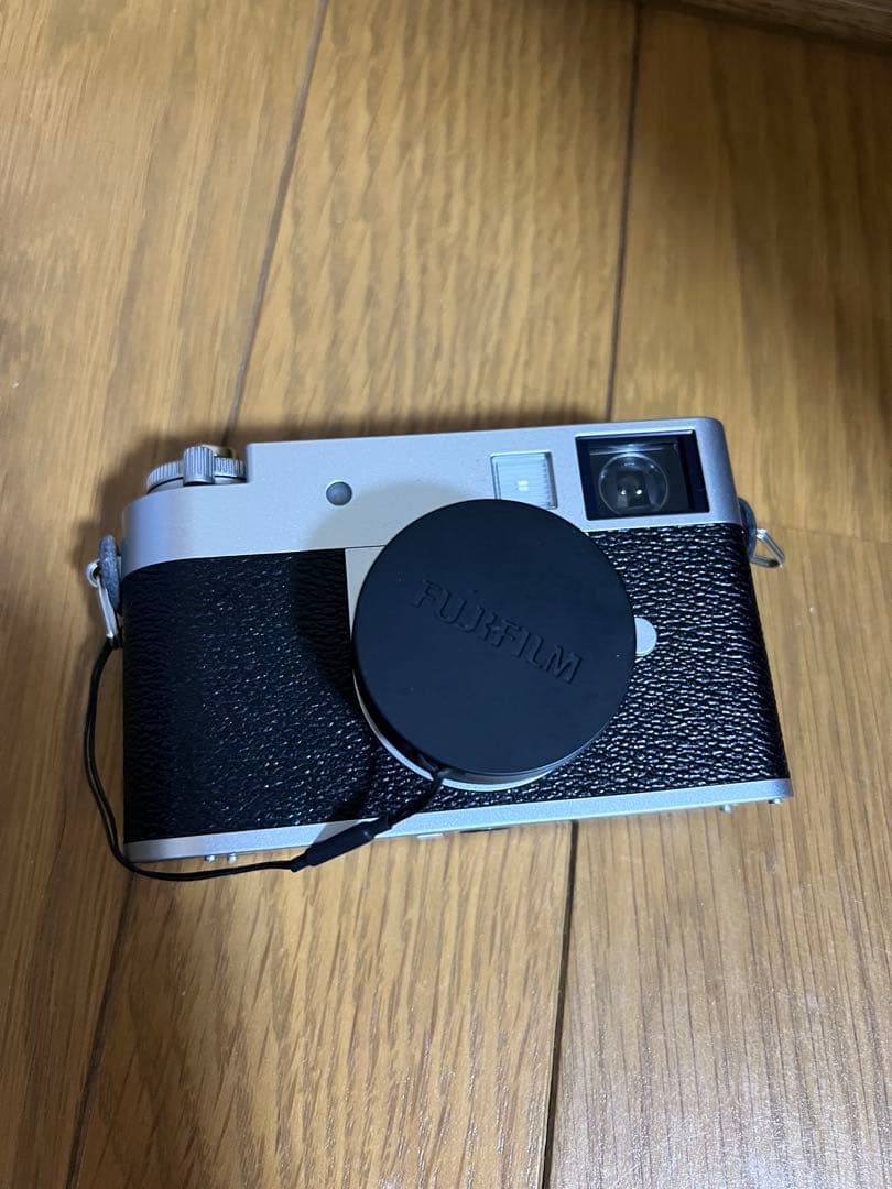 X half FUJIFILM X-HF1　シルバー＋ UVフィルター