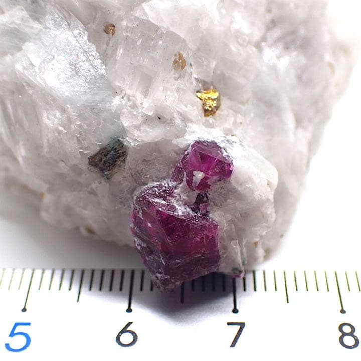 【パキスタン産】ルビー原石