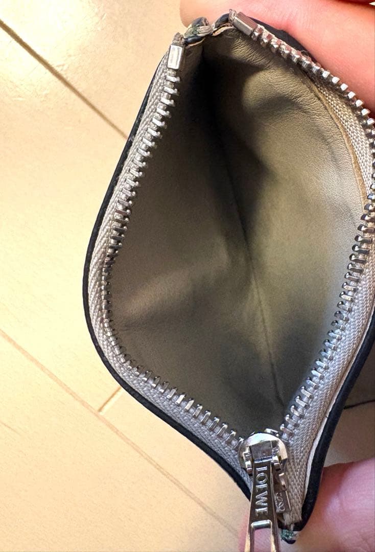 ロエベ　三つ折り財布　ミントグリーン