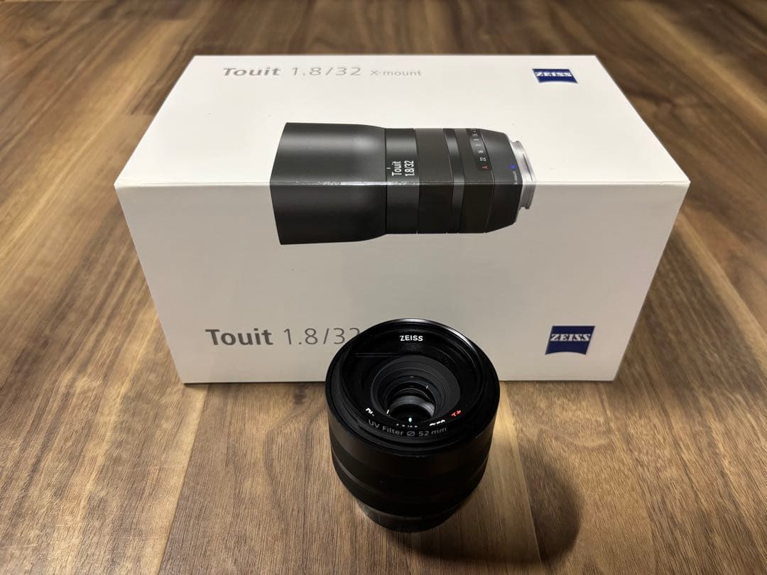 Zeiss Touit 32mm F1.8 Xマウント フィルター付