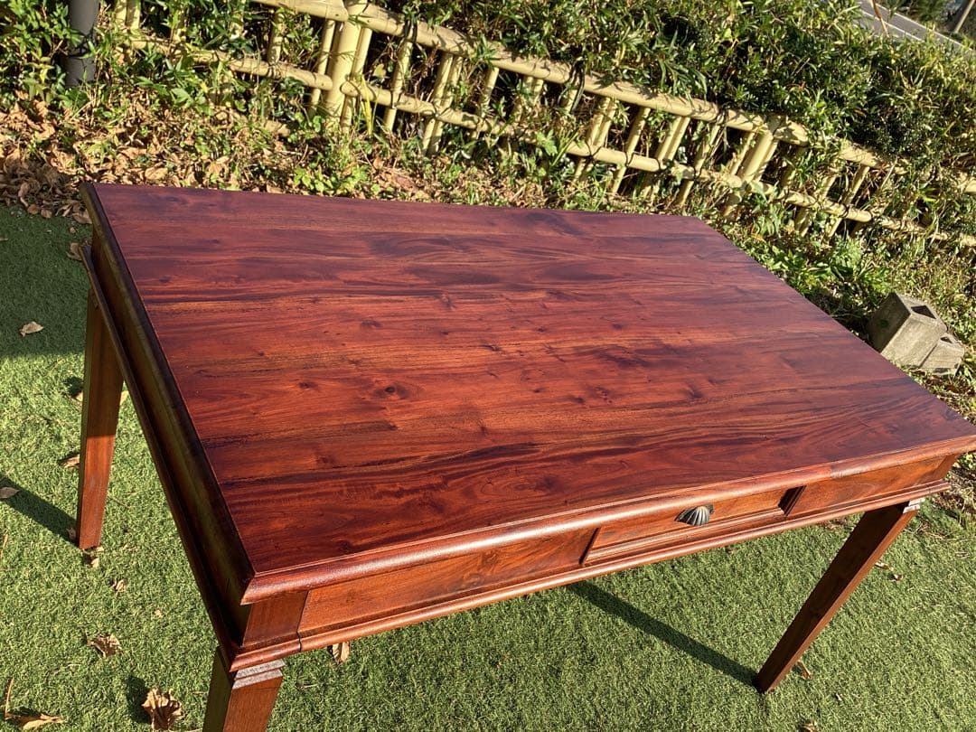 [梅村千恵美] アンティーク調　ダイニングテーブル　マホガニー