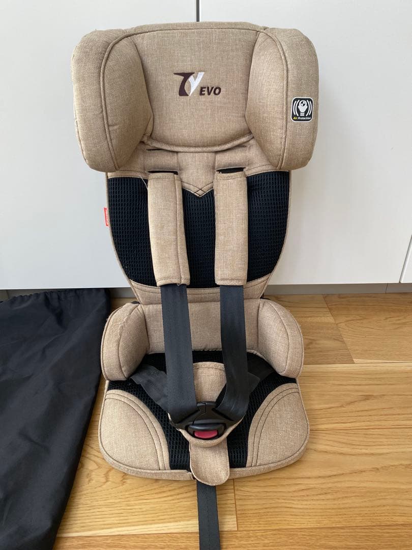 EVO ベージュ チャイルドシート