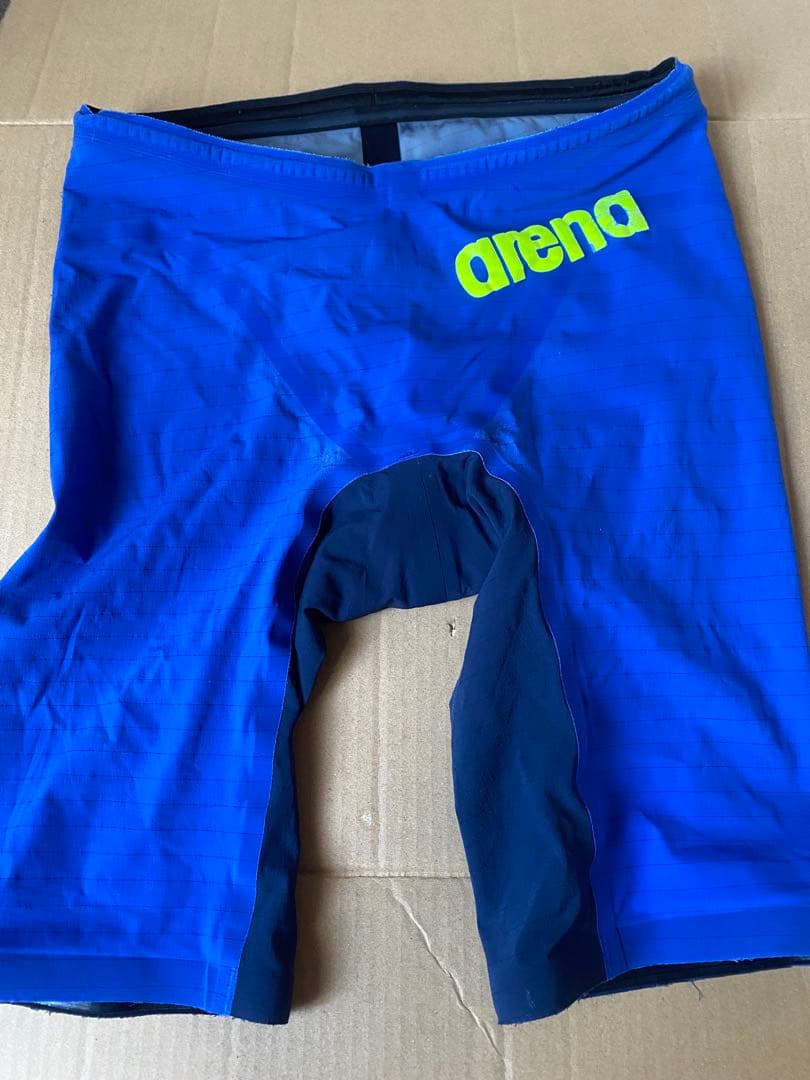 arena carbon air 競泳水着 アリーナ　カーボン